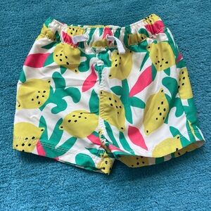 Hanna Andersson Lemon print swim trunks | 18-24 Mo
